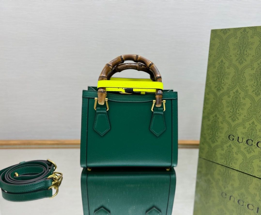 Gucci Diana Mini Top Handle Bag