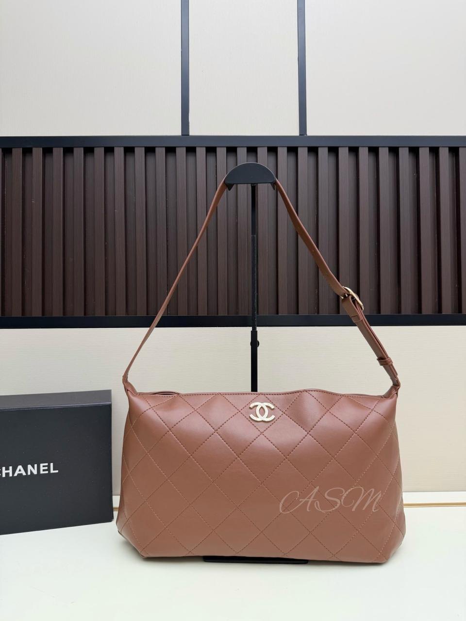 Chanel Maxi Hobo Bag in Lambskin