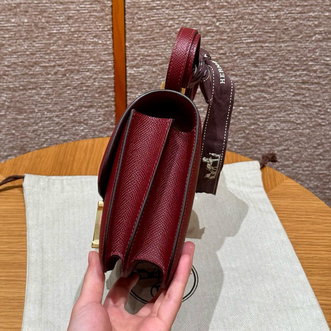 Hermès Constance 18