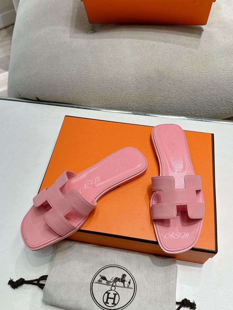 Hermès Oran Sandal in GrainedSkin