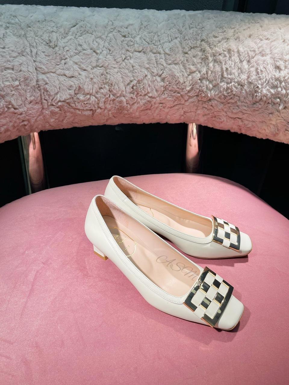 Roger Vivier Trompette Leather Pumps