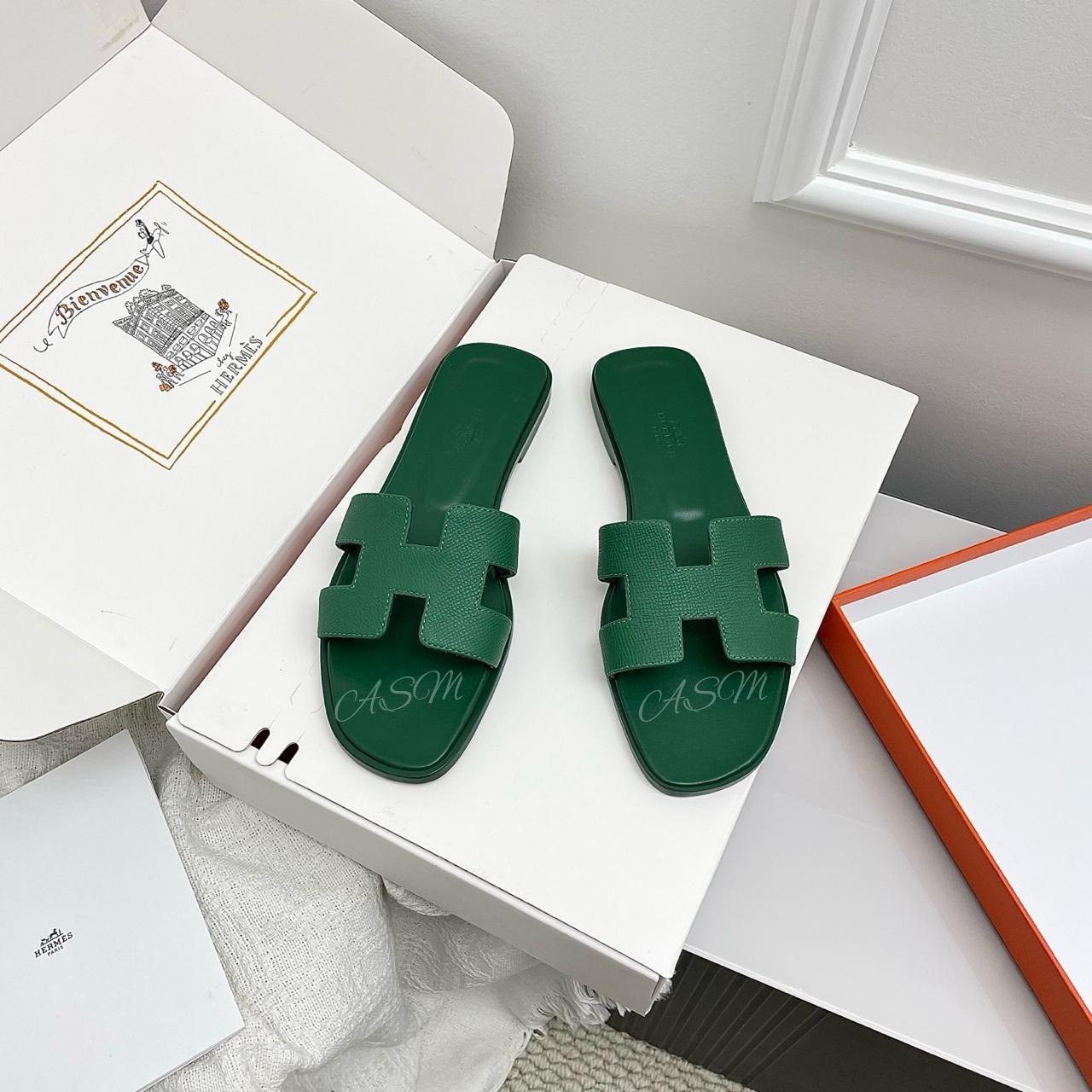 Hermès Oran Sandal in GrainedSkin