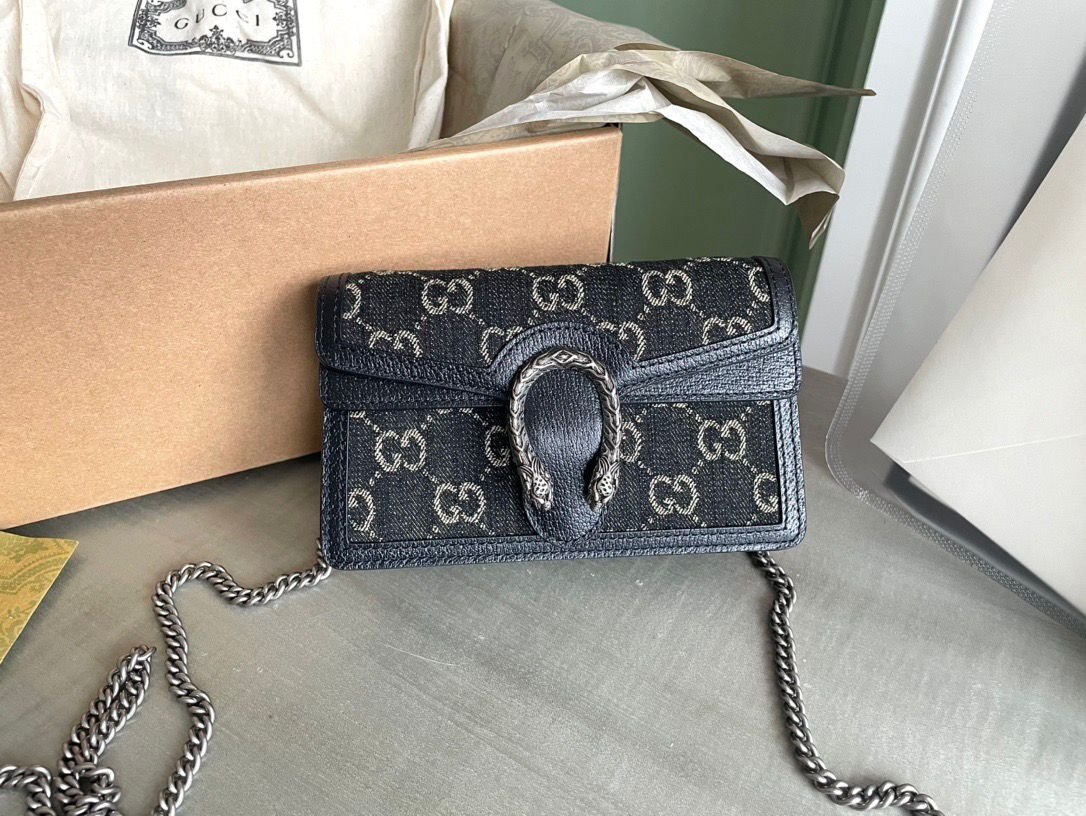 Gucci Dionysus Super Mini Bag