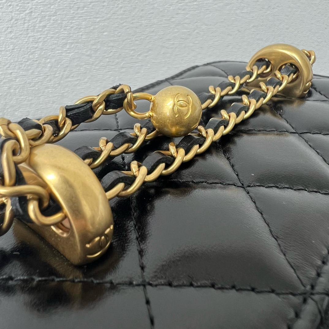 Chanel Lambskin Quilted Pearl Crush Vanity Case with Chain