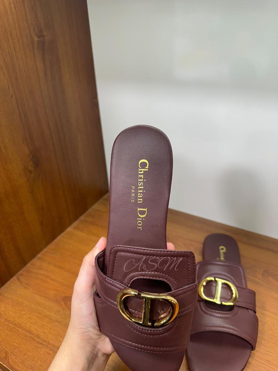 Christian Dior 30 Montaigne Slide