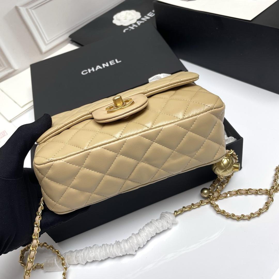 Chanel Classic Flap-style Bag