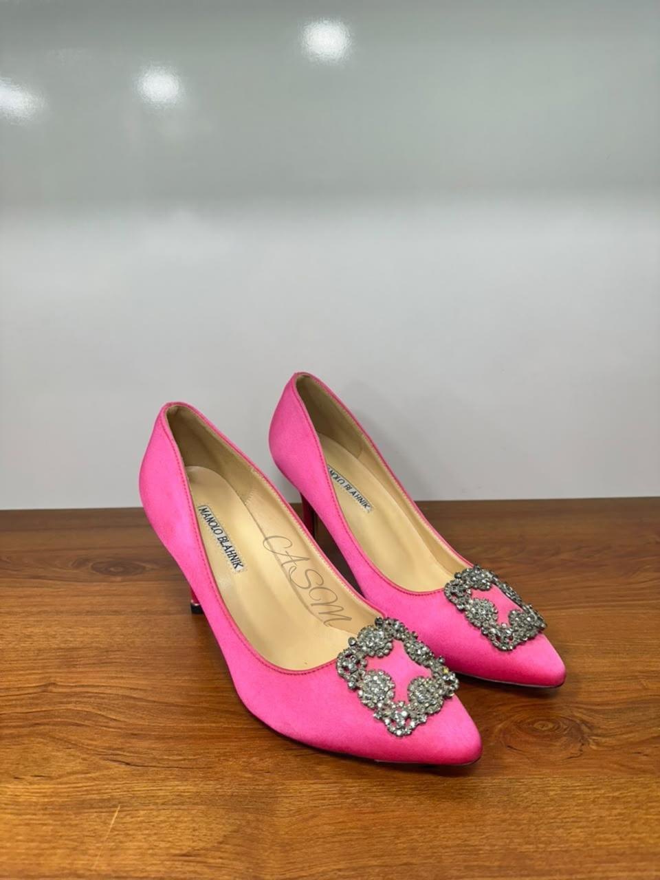 Manolo Blahnik Hangisi Satin Pumps