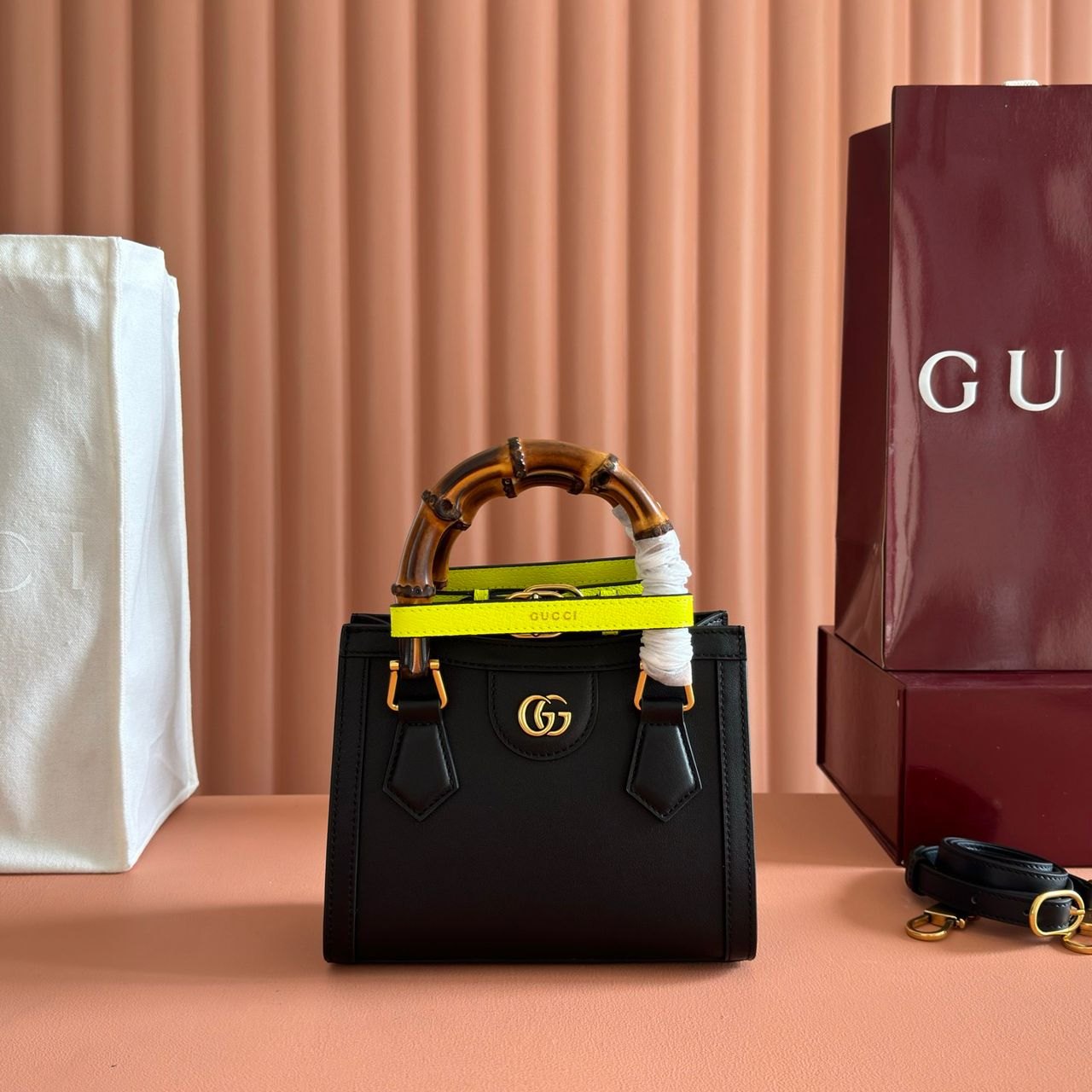 Gucci Diana Mini Top Handle Bag