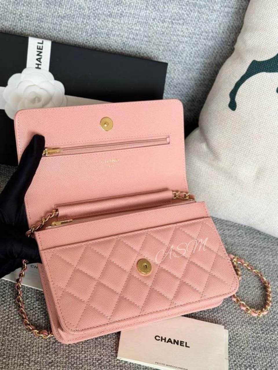 Chanel Classic Wallet on Chain
