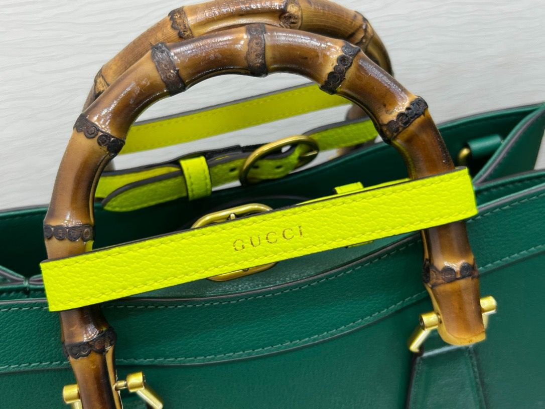 Gucci Diana Mini Top Handle Bag