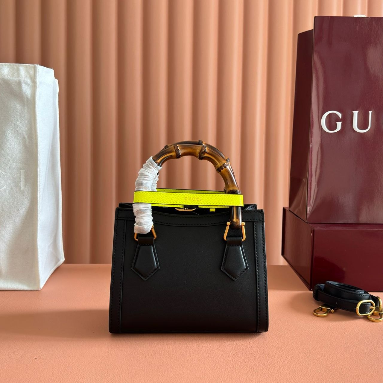 Gucci Diana Mini Top Handle Bag