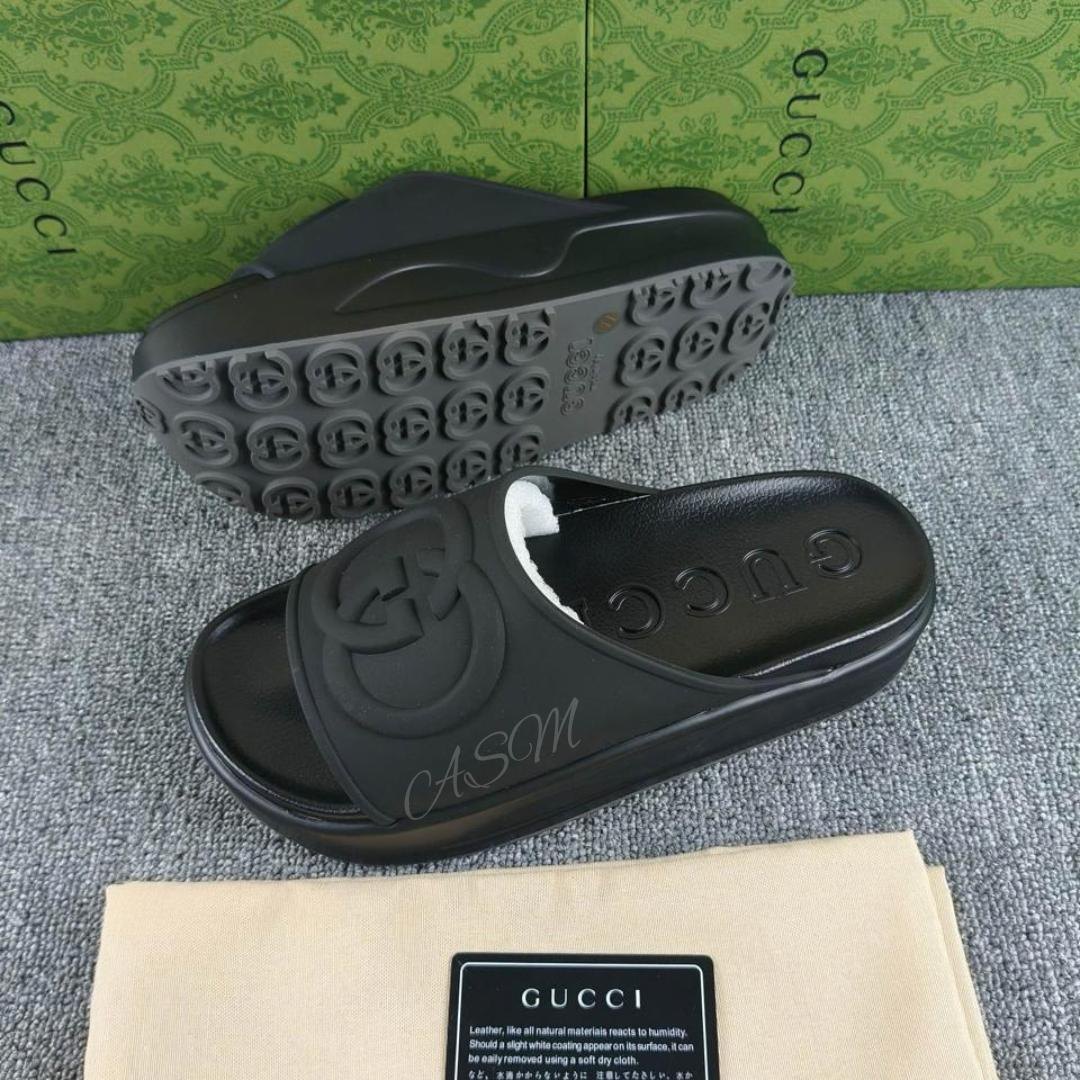 Gucci Men's Interlocking G Slide Sandals