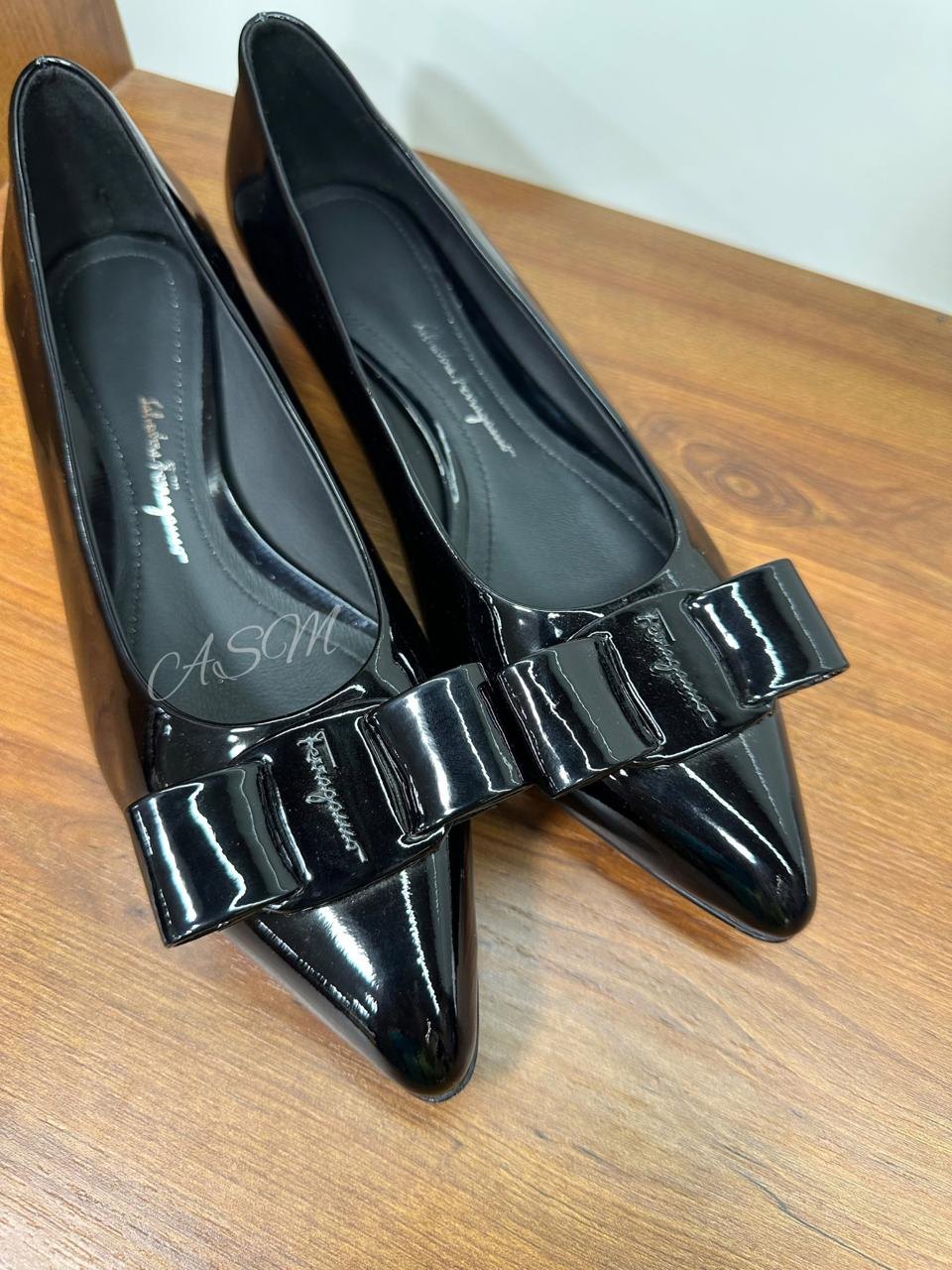Ferragamo Viva Bow Pumps