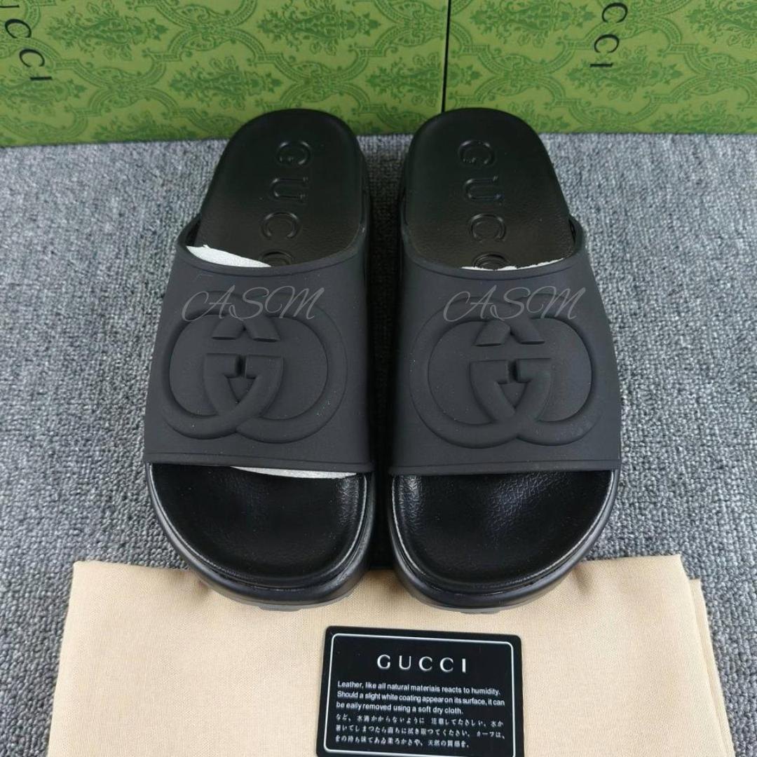 Gucci Men's Interlocking G Slide Sandals